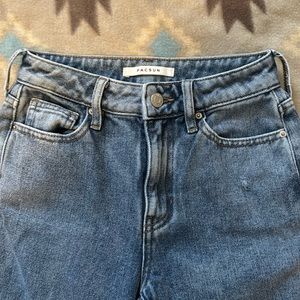 Pacsun mom Jean size 22